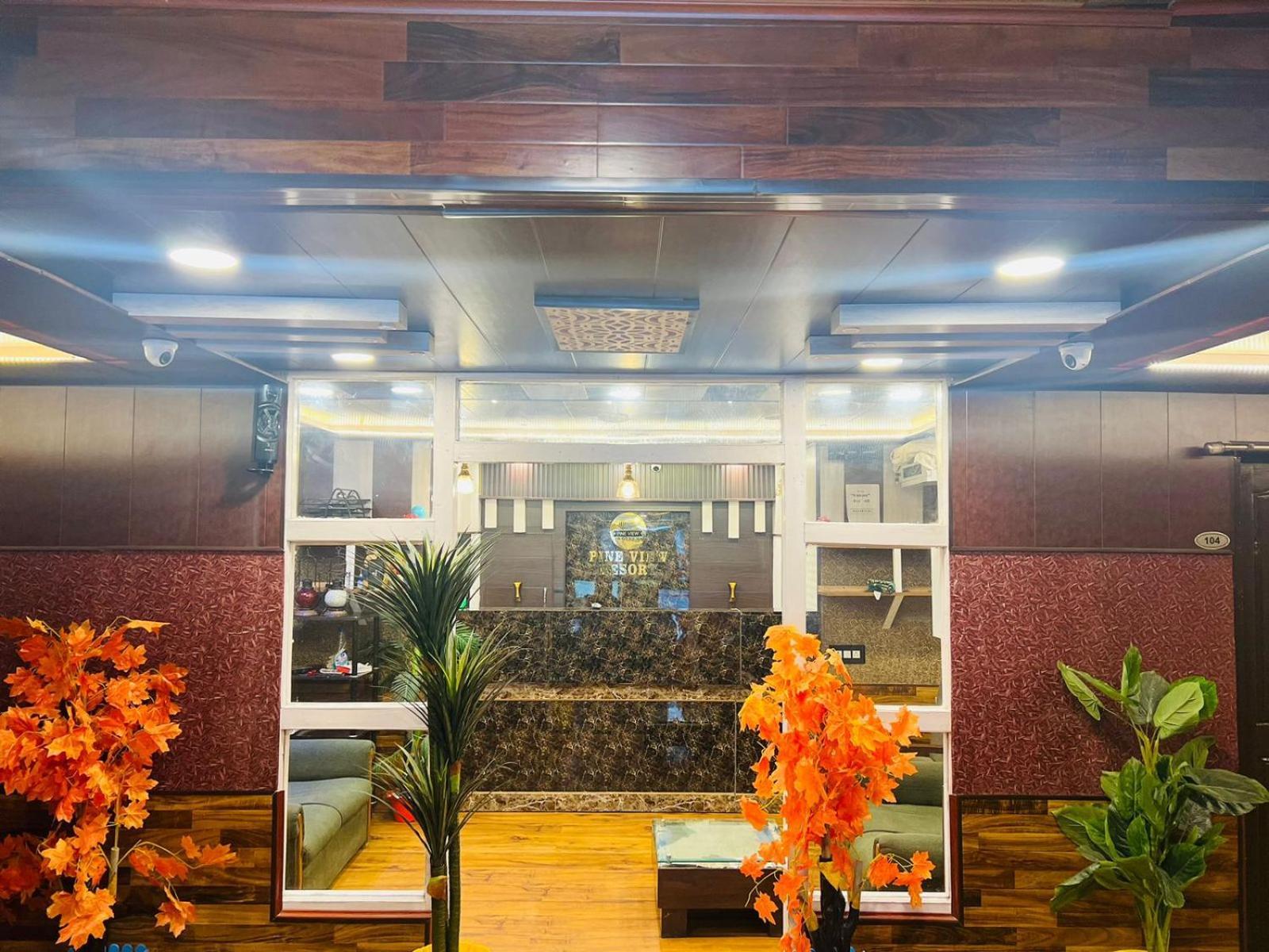 Pine View Resort Gulmarg Exterior foto