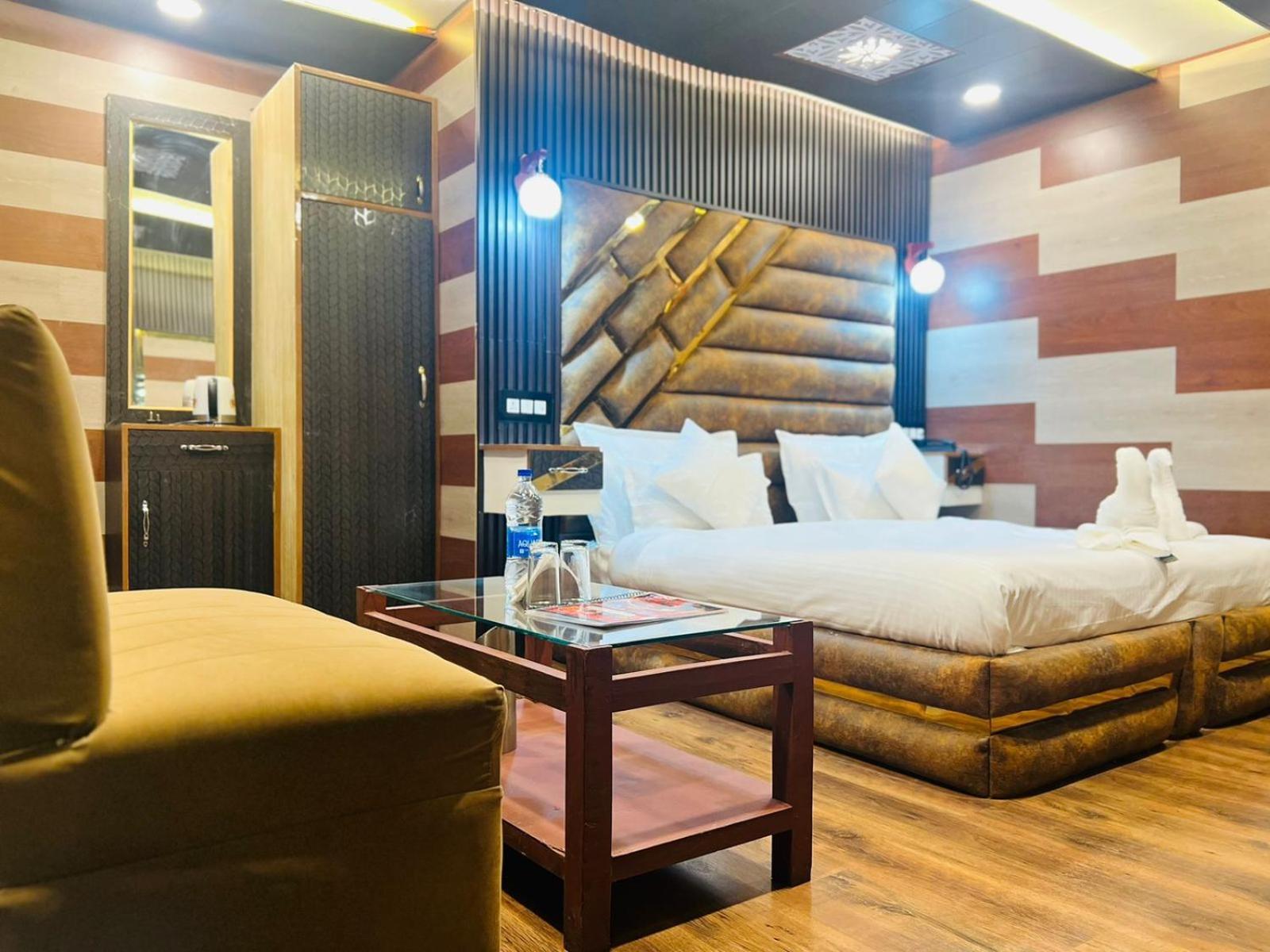 Pine View Resort Gulmarg Exterior foto