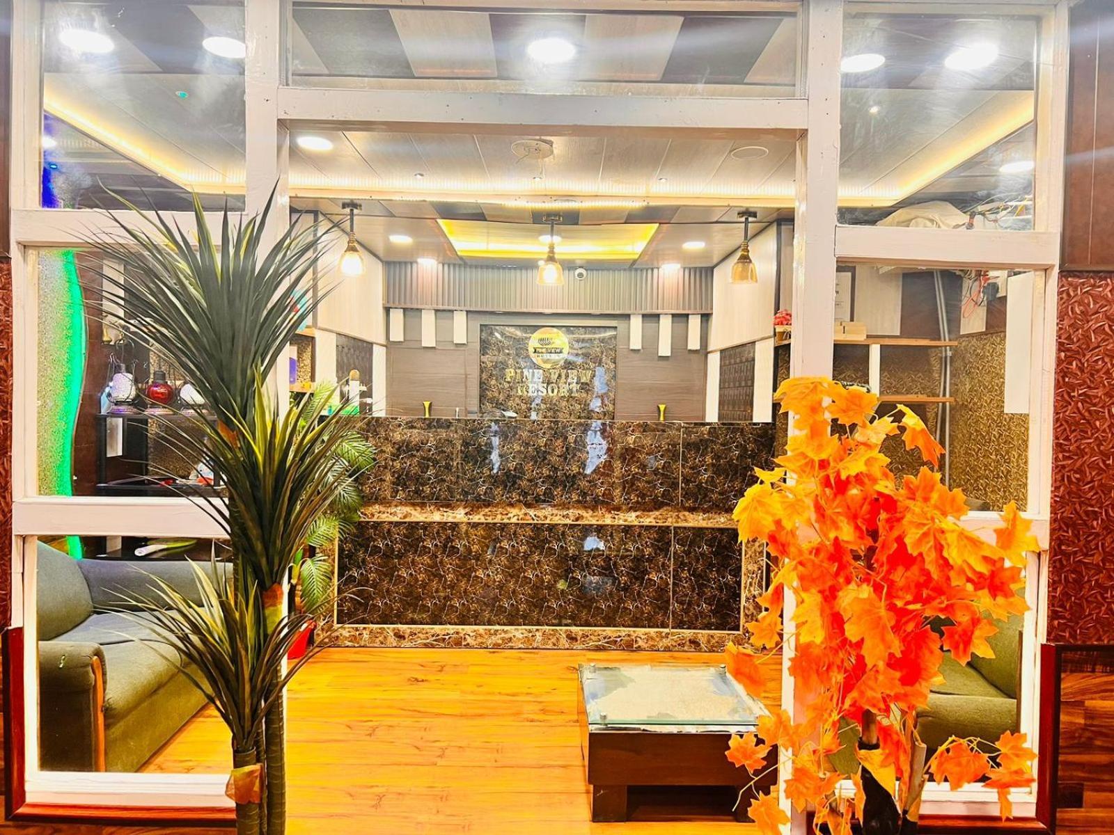 Pine View Resort Gulmarg Exterior foto