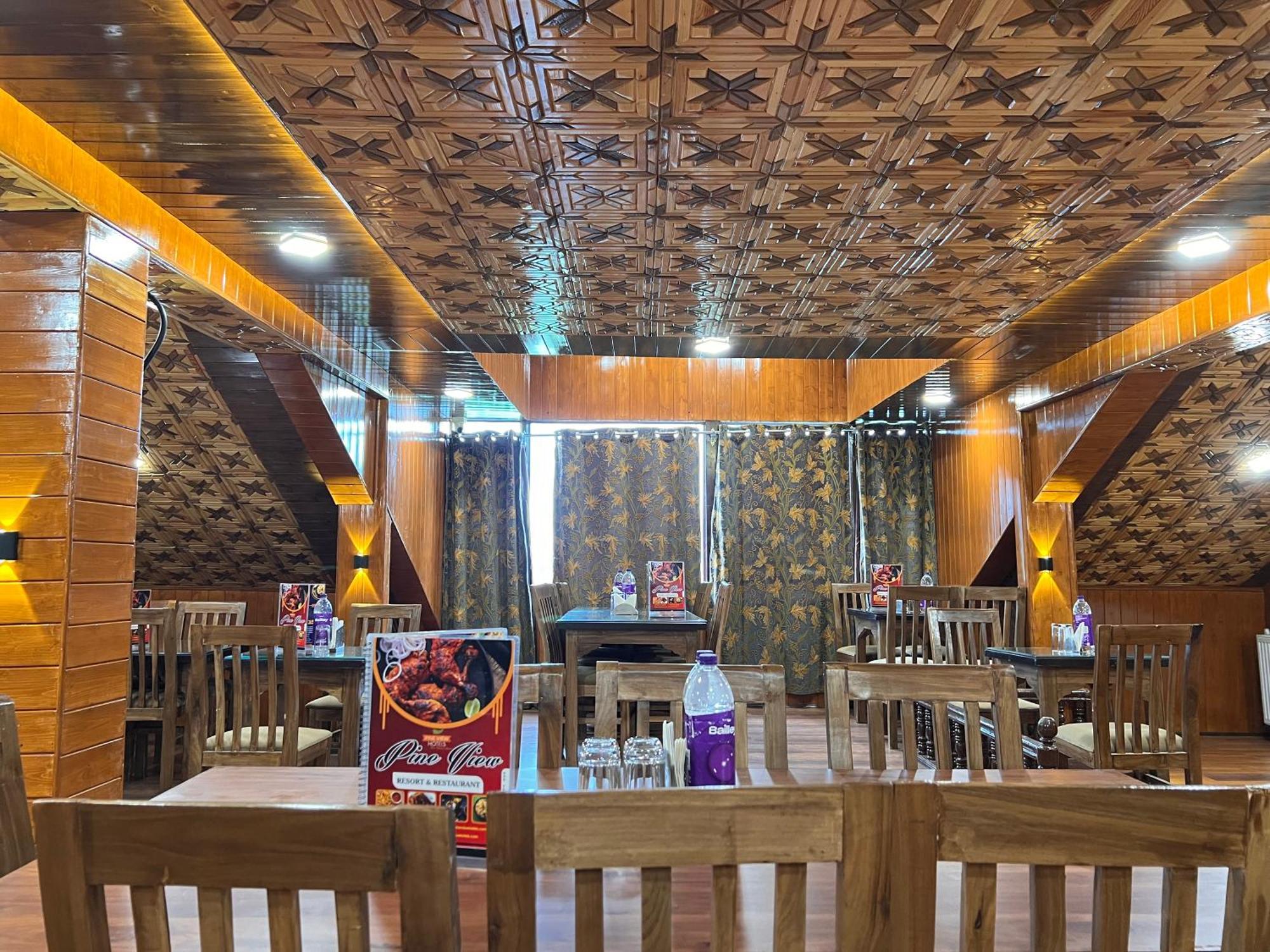 Pine View Resort Gulmarg Exterior foto