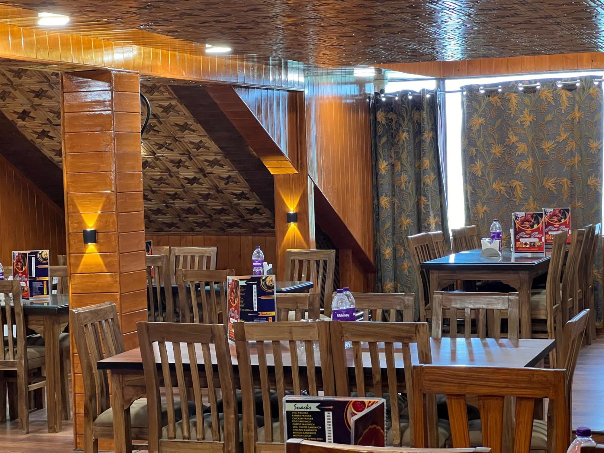 Pine View Resort Gulmarg Exterior foto